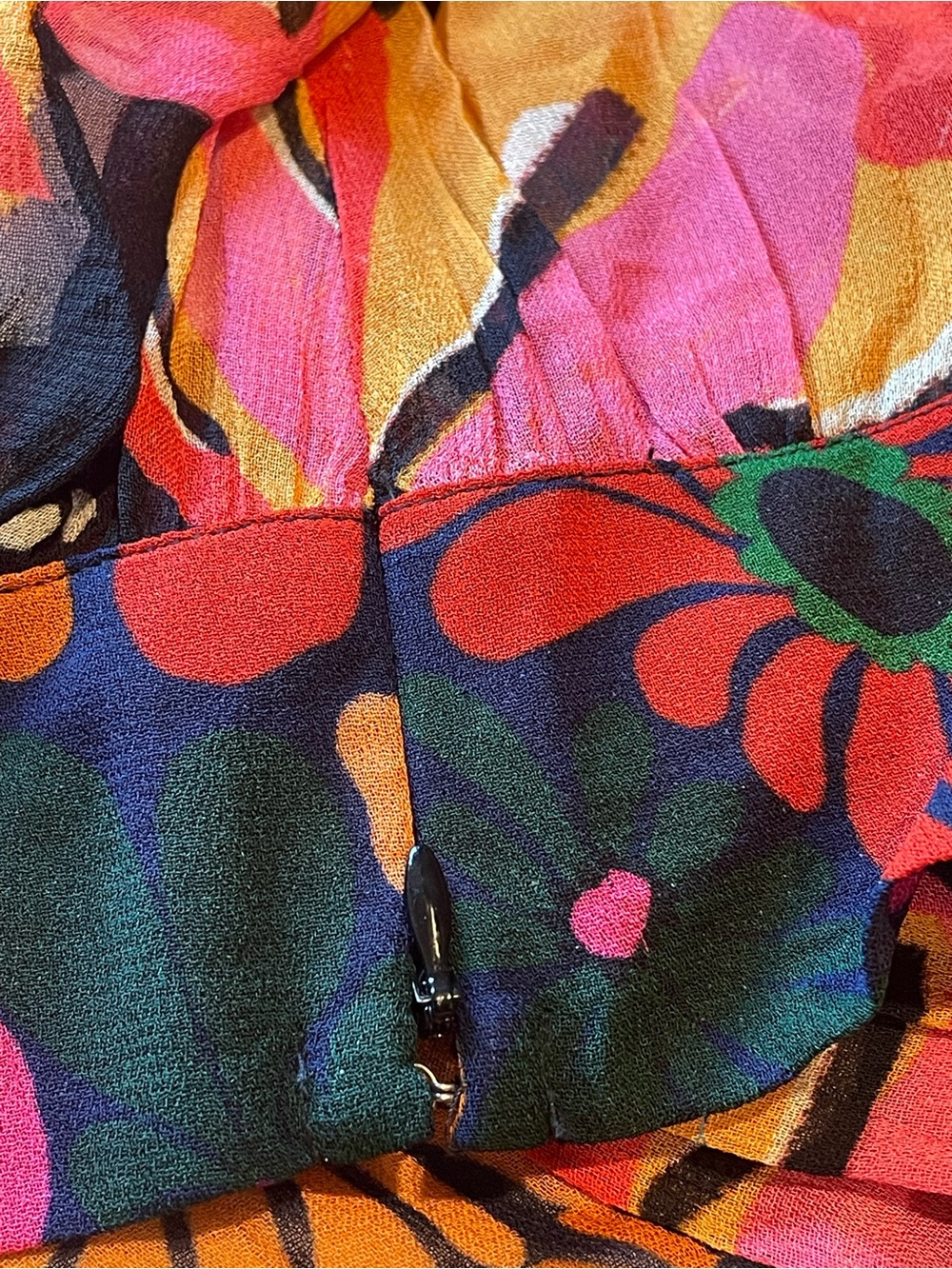 FARM Rio Sheer Ruffled Blouse | Orange Motif - Picture 9 of 12